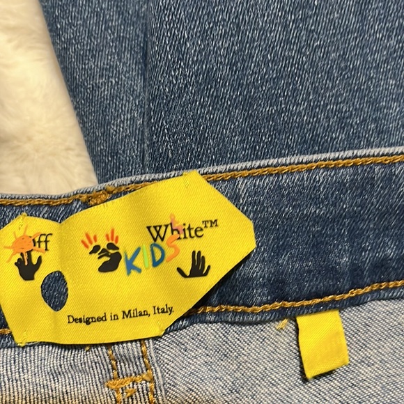 Off-White Apparel - Picture 4 of 9